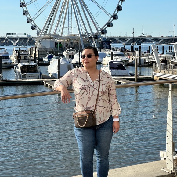 ABOUT ME & FAQS - Picture 5 of 7